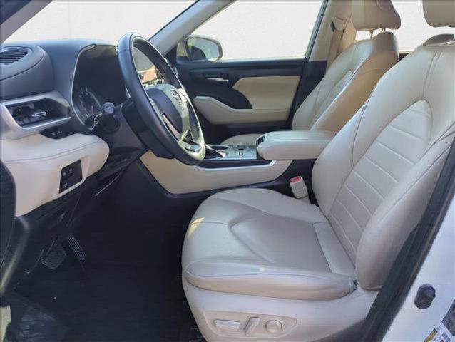 used 2023 Toyota Highlander car, priced at $33,998
