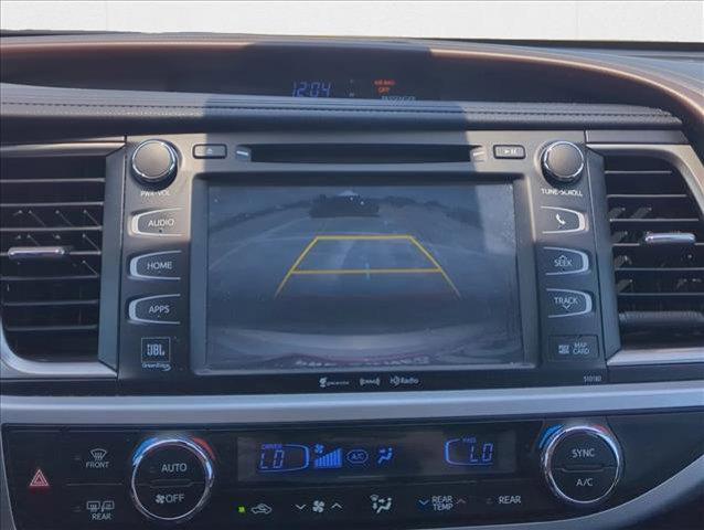 used 2018 Toyota Highlander car, priced at $24,498