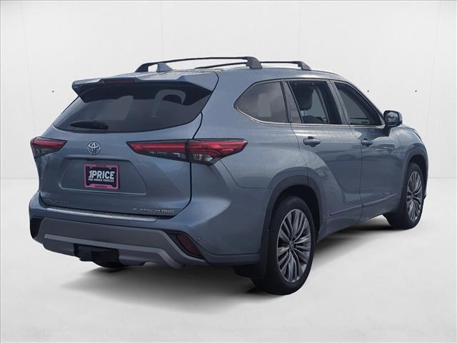 used 2021 Toyota Highlander car, priced at $32,898
