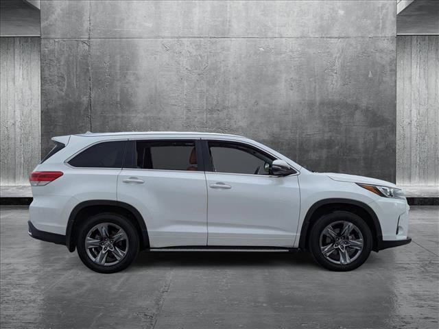 used 2018 Toyota Highlander car, priced at $26,352