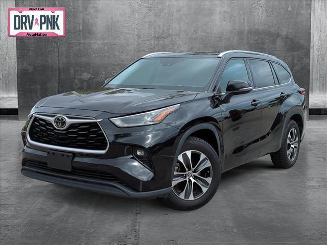 used 2021 Toyota Highlander car, priced at $30,881