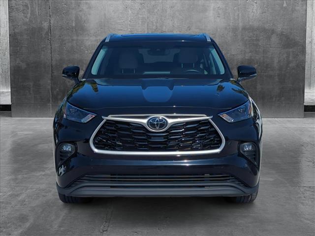 used 2023 Toyota Highlander car, priced at $38,249