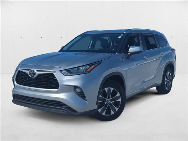used 2020 Toyota Highlander car, priced at $24,631