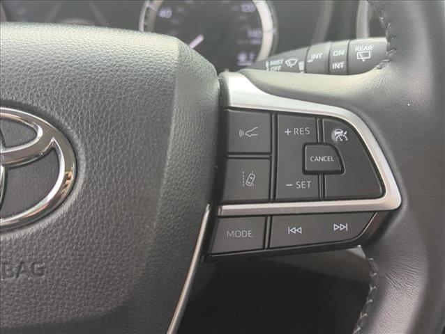 used 2024 Toyota Highlander car, priced at $37,498