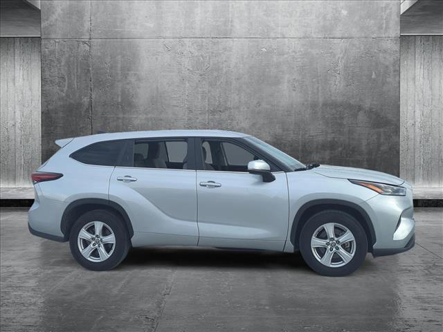used 2024 Toyota Highlander car, priced at $37,498