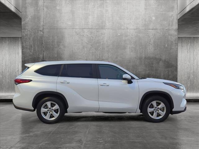 used 2023 Toyota Highlander car, priced at $34,677