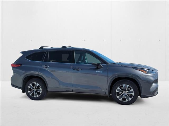 used 2021 Toyota Highlander Hybrid car, priced at $35,499