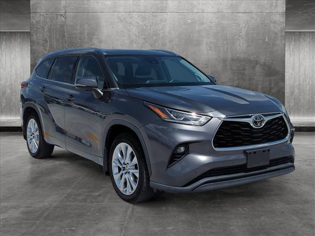 used 2020 Toyota Highlander car, priced at $32,520