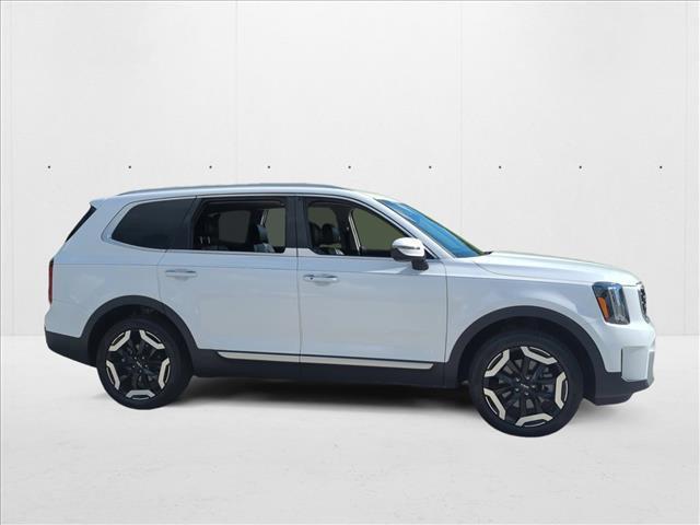 used 2024 Kia Telluride car, priced at $31,998