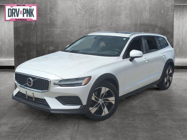 used 2020 Volvo V60 Cross Country car, priced at $26,493
