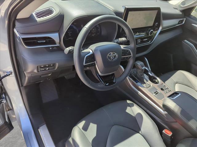 used 2023 Toyota Highlander Hybrid car, priced at $49,562