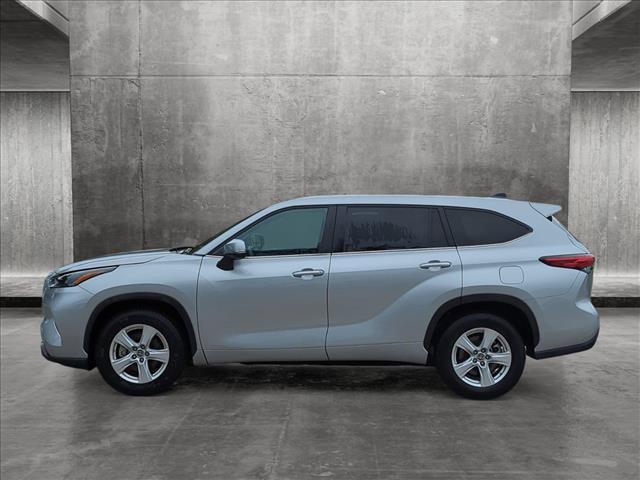 used 2023 Toyota Highlander car, priced at $32,719