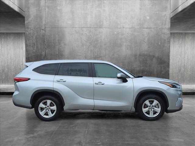 used 2023 Toyota Highlander car, priced at $32,719