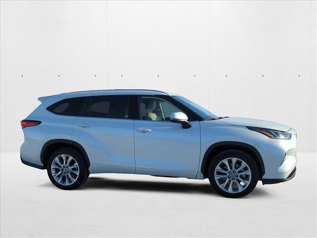 used 2023 Toyota Highlander car, priced at $36,998