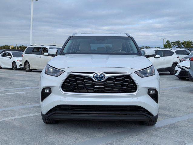 used 2022 Toyota Highlander Hybrid car, priced at $37,595