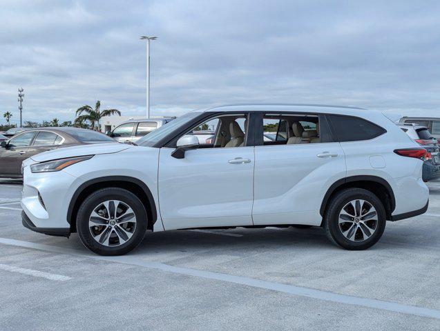 used 2022 Toyota Highlander Hybrid car, priced at $37,595