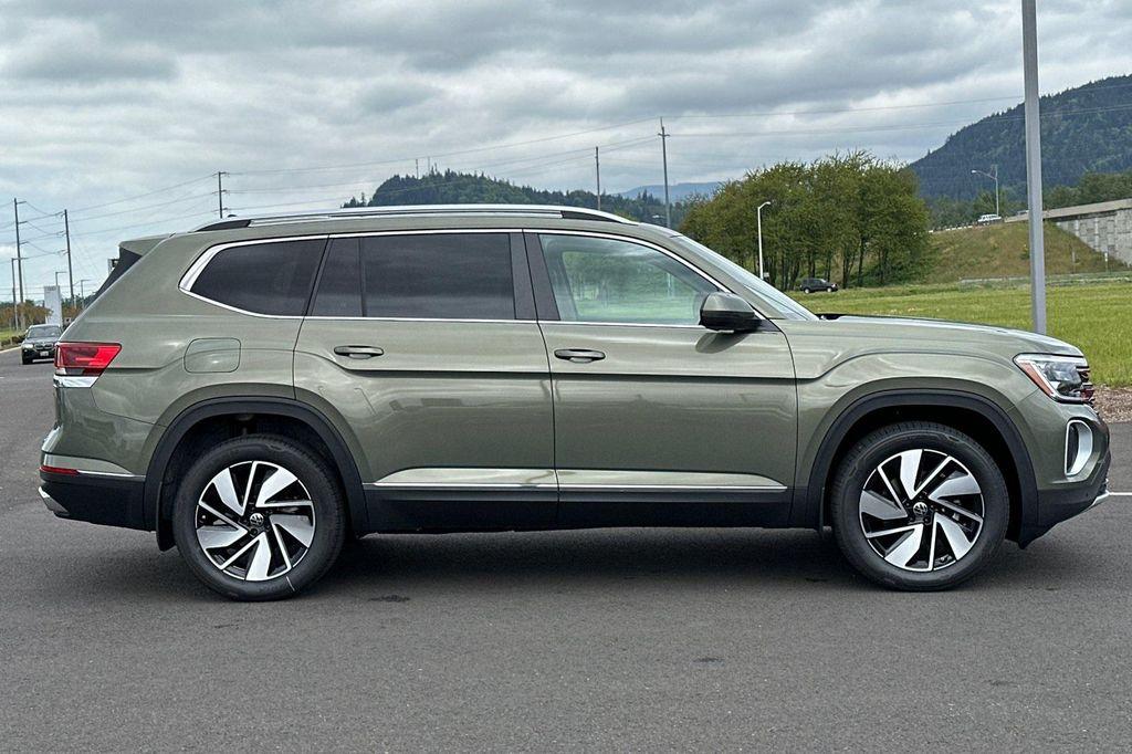 new 2025 Volkswagen Atlas car, priced at $48,611