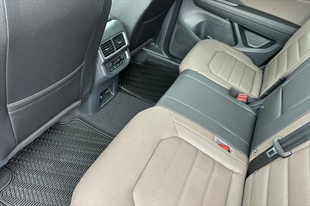 new 2025 Volkswagen Atlas car, priced at $47,611