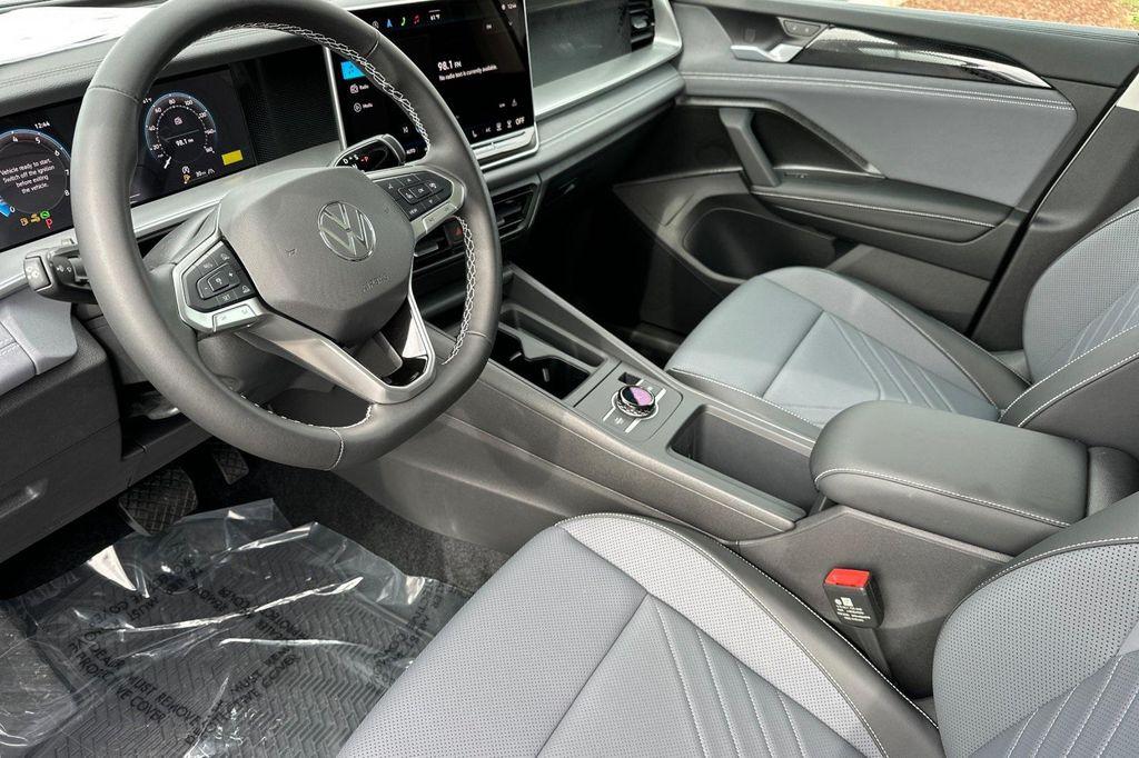 new 2025 Volkswagen Tiguan car, priced at $33,882