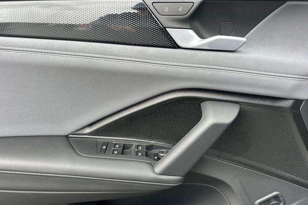 new 2025 Volkswagen Tiguan car, priced at $33,882