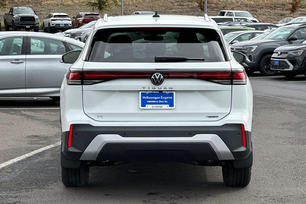 new 2025 Volkswagen Tiguan car, priced at $33,882