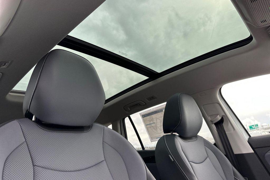 new 2025 Volkswagen Tiguan car, priced at $33,882