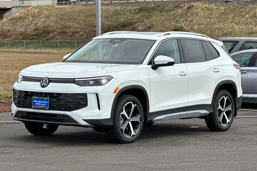 new 2025 Volkswagen Tiguan car, priced at $33,882