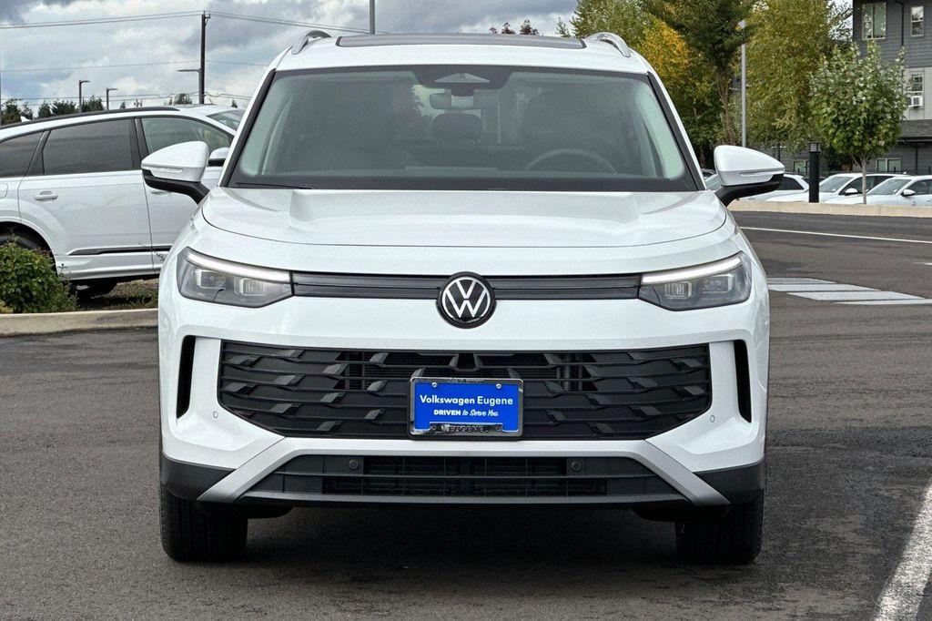 new 2025 Volkswagen Tiguan car, priced at $33,882