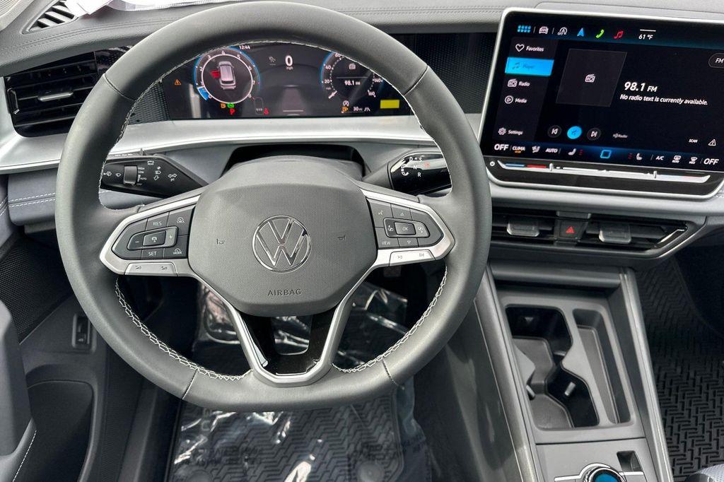 new 2025 Volkswagen Tiguan car, priced at $33,882