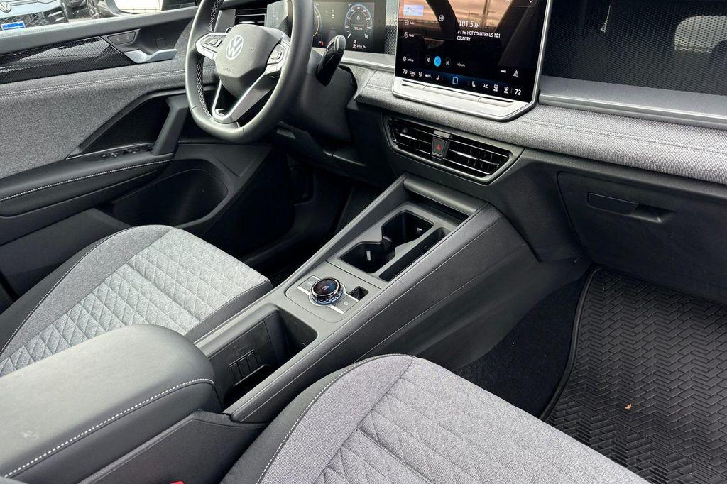 new 2025 Volkswagen Tiguan car, priced at $29,882