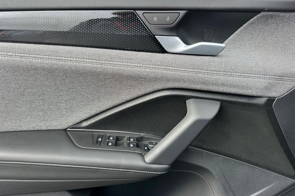 new 2025 Volkswagen Tiguan car, priced at $29,882