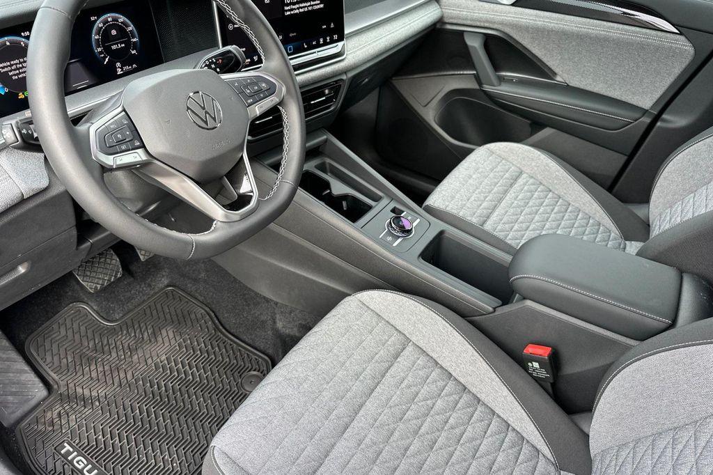 new 2025 Volkswagen Tiguan car, priced at $29,882