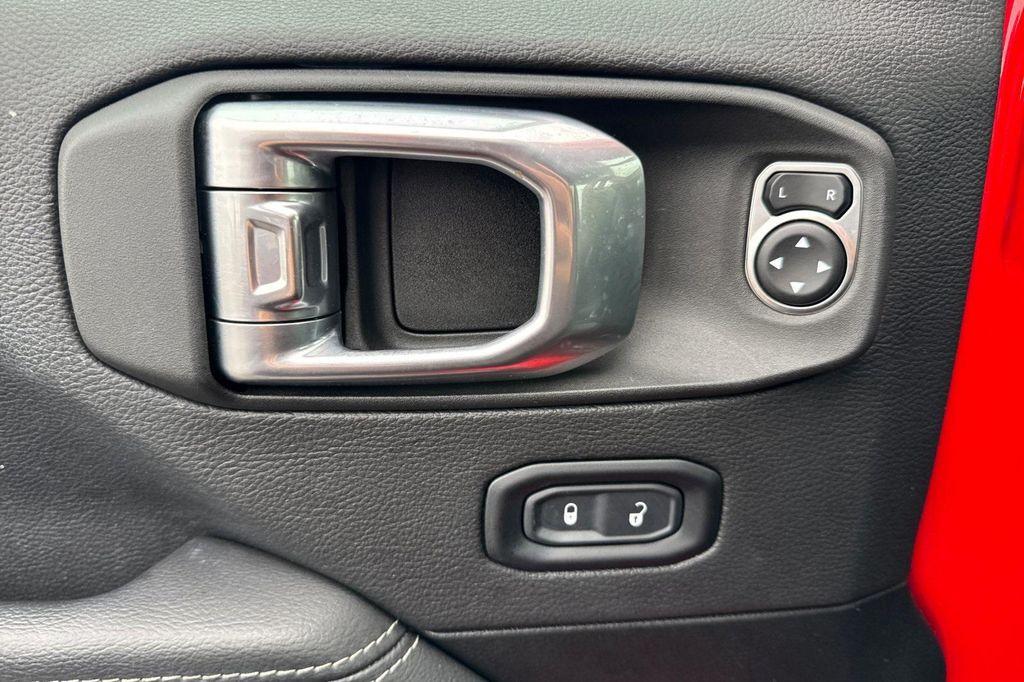 used 2022 Jeep Wrangler Unlimited car, priced at $31,977