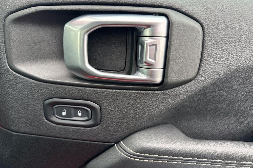 used 2022 Jeep Wrangler Unlimited car, priced at $31,977