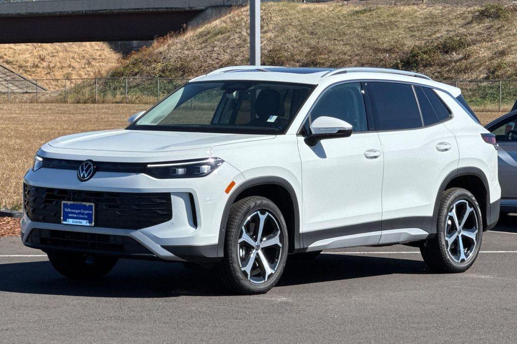 new 2025 Volkswagen Tiguan car, priced at $35,019