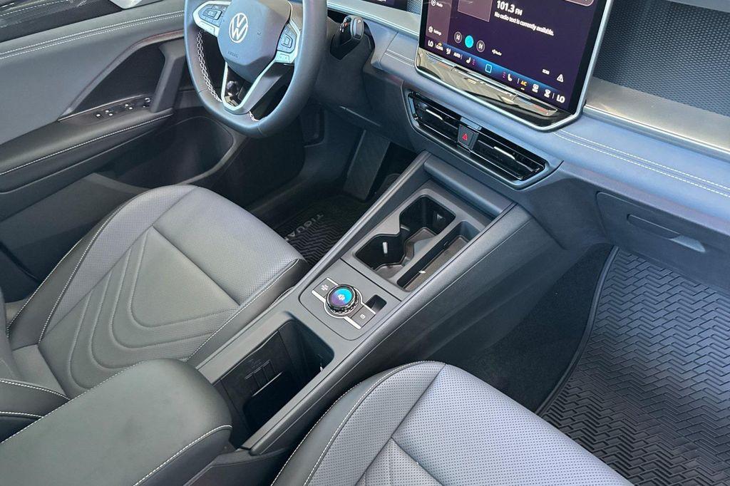 new 2025 Volkswagen Tiguan car, priced at $35,019