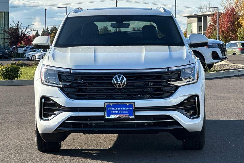 new 2026 Volkswagen Atlas Cross Sport car, priced at $56,556