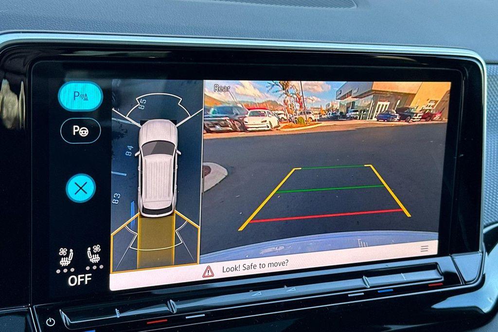 new 2026 Volkswagen Atlas Cross Sport car, priced at $56,556