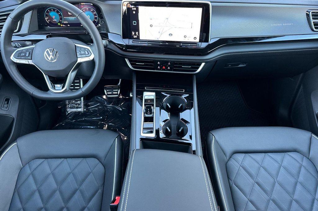 new 2026 Volkswagen Atlas Cross Sport car, priced at $56,556