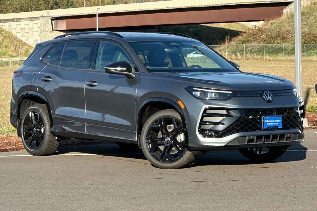 new 2025 Volkswagen Tiguan car, priced at $36,004