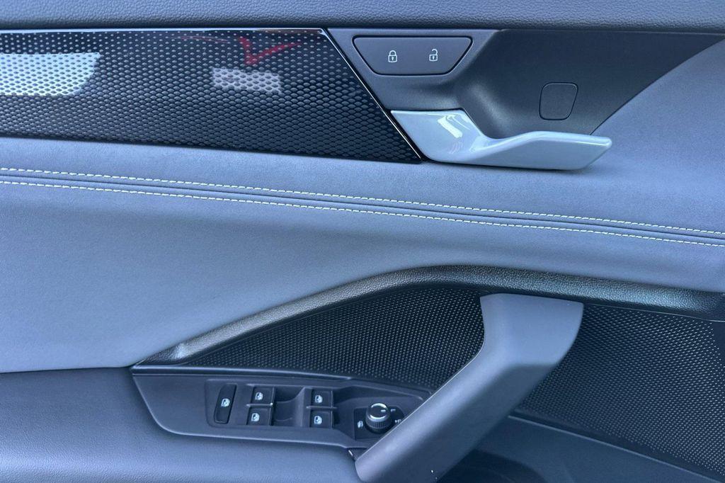 new 2025 Volkswagen Tiguan car, priced at $36,004