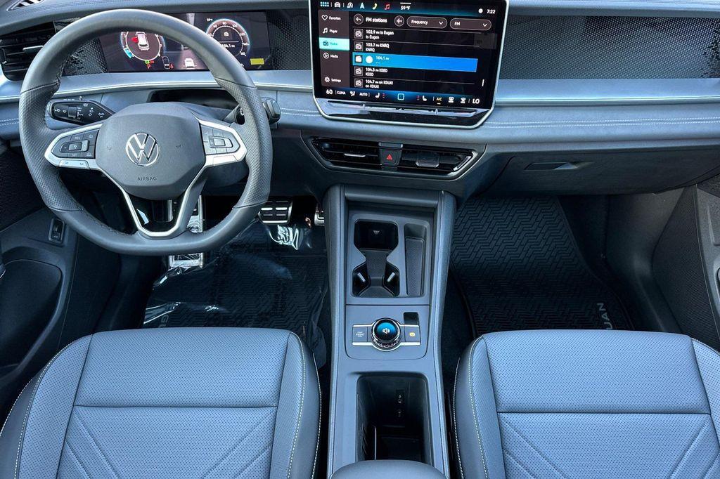 new 2025 Volkswagen Tiguan car, priced at $36,004