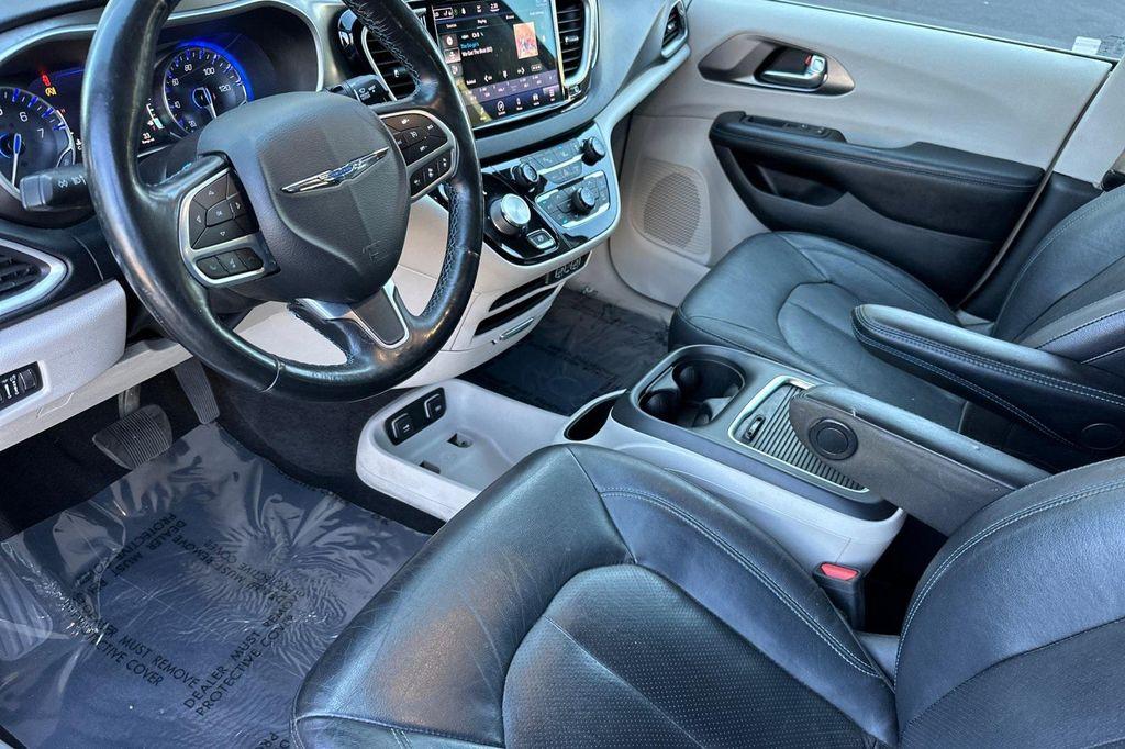 used 2021 Chrysler Pacifica car, priced at $18,777