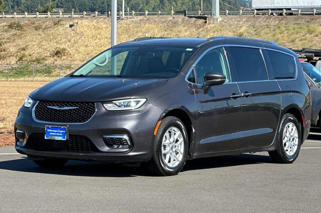 used 2021 Chrysler Pacifica car, priced at $18,777