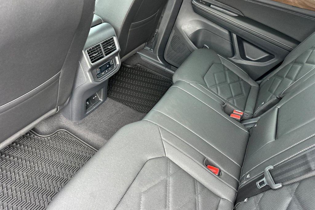 new 2026 Volkswagen Atlas car, priced at $48,230