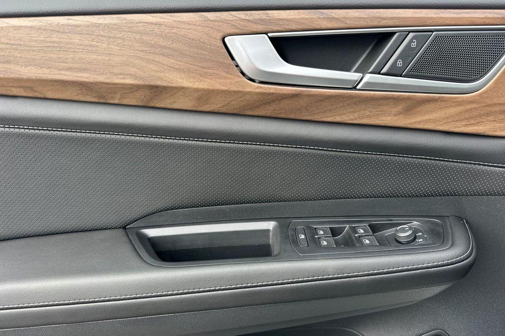 new 2026 Volkswagen Atlas car, priced at $48,230