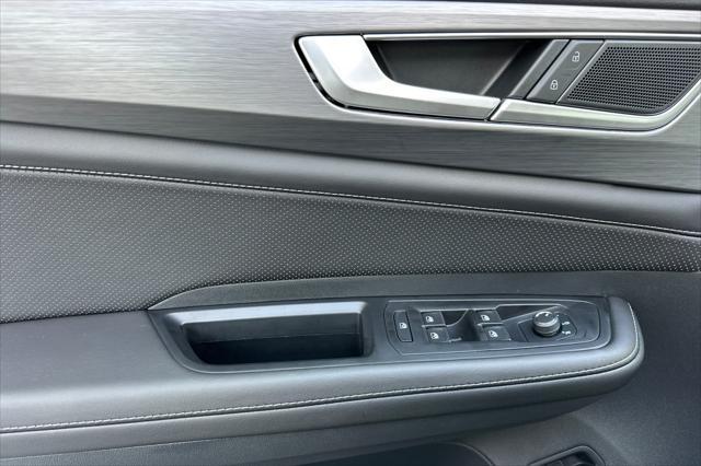 new 2025 Volkswagen Atlas Cross Sport car, priced at $45,103