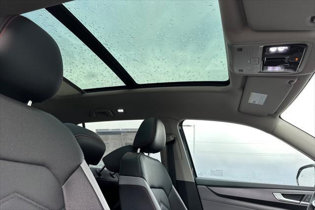 new 2025 Volkswagen Atlas car, priced at $45,555