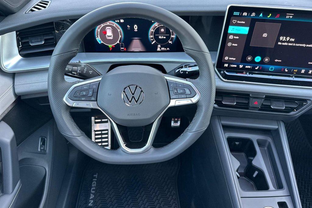 new 2025 Volkswagen Tiguan car, priced at $36,422