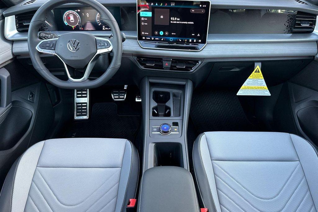 new 2025 Volkswagen Tiguan car, priced at $36,422
